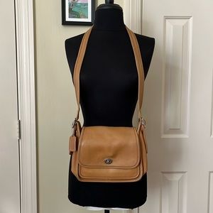 Coach small/medium tan crossbody bag